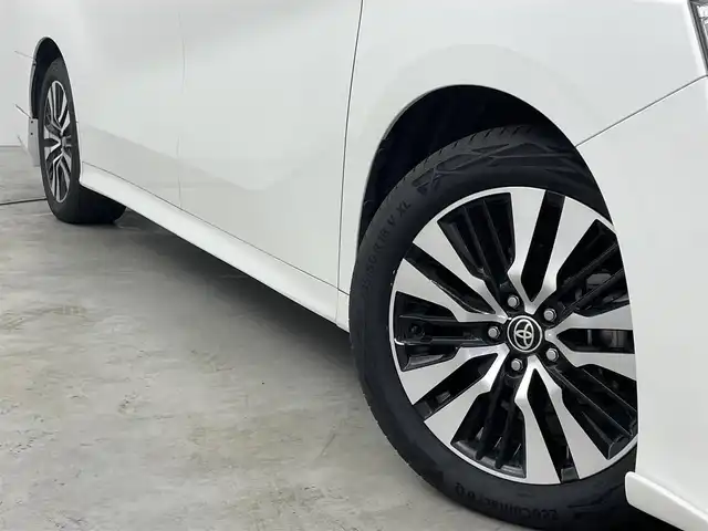 トヨタ ヴェルファイア Z Gエディション 福岡県 2018(平30)年 5.3万km ホワイトパールクリスタルシャイン Ｗサンルーフ　/Ｆ／Ｒエアロパーツ　/純正１０型ナビ/フルセグTV　/バックカメラ　/トヨタセーフティセンス　/コーナーセンサー　/レーダークルーズコントロール　/衝突軽減ブレーキ　/レーンキープ　/アクセル踏み間違い防止　/ＭＴモード付ＡＴ　/両側電動スライドドア　/パワーバックドア　/ステアリングヒーター　/シートヒーター／ベンチレーション　/シートメモリー付きパワーシート　/オートマチックハイビーム　/３眼ＬＥＤヘッドライト