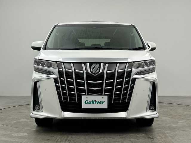 トヨタ アルファード S Cパッケージ 三重県 2021(令3)年 2.4万km ホワイトパールクリスタルシャイン /禁煙車//純正ナビ//AM/FM/CD/DVD/USB/フルセグ/Bluetooth/AndroidAuto/AppleCarPray//ツインムーンルーフ//純正12.1インチフリップダウンモニター//バックモニター//両側パワースライドドア//全席パワーシート//前席シートヒーター//前席ベンチレーション//パワーバックドア//バックモニター//三眼LEDヘッドライト//シーケンシャルウィンカー//メモリ機能付パワーシート//ステアリングヒーター//ウッドコンビステアリング//ビルトインETC//電動パーキング//純正18インチAW