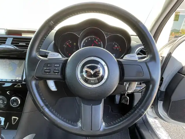 マツダ ＲＸ－８ 宮崎県 2009(平21)年 9.7万km サンライトシルバーメタリック 社外ナビ「C9P7」/(AM.FM.Bluetooth.DVD.CD.USB)/フルセグTV/バックカメラ/ETC/MTモード付AT/ステアリングスイッチ/パワーウィンドウ/電格ミラー/オートエアコン/リモコンキー