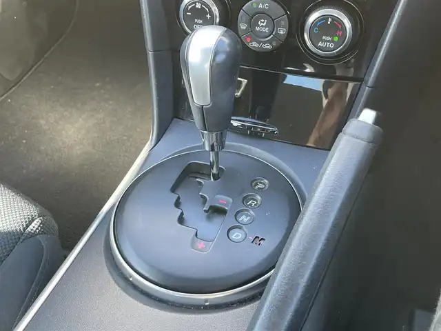 マツダ ＲＸ－８ 宮崎県 2009(平21)年 9.7万km サンライトシルバーメタリック 社外ナビ「C9P7」/(AM.FM.Bluetooth.DVD.CD.USB)/フルセグTV/バックカメラ/ETC/MTモード付AT/ステアリングスイッチ/パワーウィンドウ/電格ミラー/オートエアコン/リモコンキー