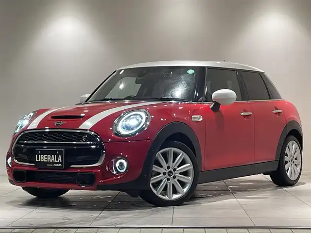 ＭＩＮＩ ミニ クーパー S 愛知県 2019(令1)年 2.6万km チリ・レッド ペッパーパッケージ　/前席CABANAシートカバー　/LCIモデル　/ジョンクーパーワークスステアリング　/パドルシフト/純正ナビ　/Bluetooth　/バックカメラ　/カロッツェリアフルセグTVキット　/インテリジェントセーフティー　/ドライブレコーダー　/ミラー型ETC　/LEDヘッドライト/コーナーセンサー/プッシュスタート/アイドリングストップ