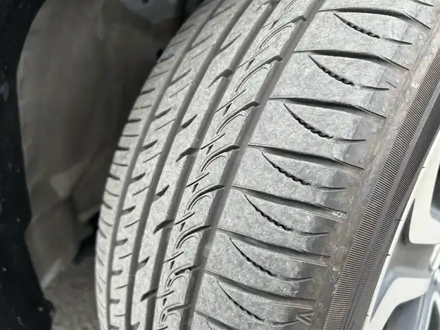 ホンダ ヴェゼル ハイブリッド Z ホンダセンシング 宮城県 2019(令1)年 9.9万km プラチナホワイトパール ワンオーナー/ホンダセンシング/●衝突軽減ブレーキ〈CMBS〉/●誤発進抑制機能/●歩行者事故低減ステアリング/●路外逸脱抑制機能/●ACC〈アダプティブ・クルーズ・コントロール〉/●LKAS〈車線維持支援システム〉/●先行車発進お知らせ機能/●標識認識機能/コンフォートビューパッケージ/●親水/ヒーテッドドアミラー/●フロントドア撥水ガラス/●熱線入りフロントウインドウ/純正SDナビ/・Bluetooth/・フルセグTV/・CD/DVD/バックカメラ/ドライブレコーダー/ETC/ハーフレザーシート/運転席・助手席シートヒーター/チップアップシート/革巻きステアリング/ステアリングスイッチ/LEDヘッドランプ/オートライト/電子制御パーキングブレーキ/オートブレーキホールド機能/プッシュスタート＆スペアキー/ルーフレール/純正17AW/ドアバイザー/W/サイド/カーテンエアバッグ/取扱説明書/保証書