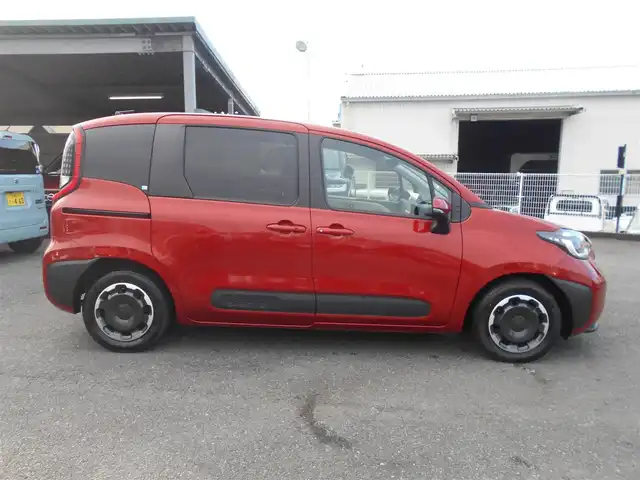 トヨタ シエンタ Z 福岡県 2022(令4)年 2.4万km スカーレットメタリック 　シエンタ　・　Z　/新車時保証書・ユーザーガイド/純正ナビ・フルセグTV・bluetooth/純正バックガイドモニター/純正ビルトイン2.0ETC/スマーチキー×2・プッシュスタート/純正リモコンエンジンスターター/レーダークルーズコントロール/ステアリングスイッチ・ヒーダー/オートLEDヘッドライト/オート電格ドアミラー/D・N席シートヒーター/両側パワースライドD