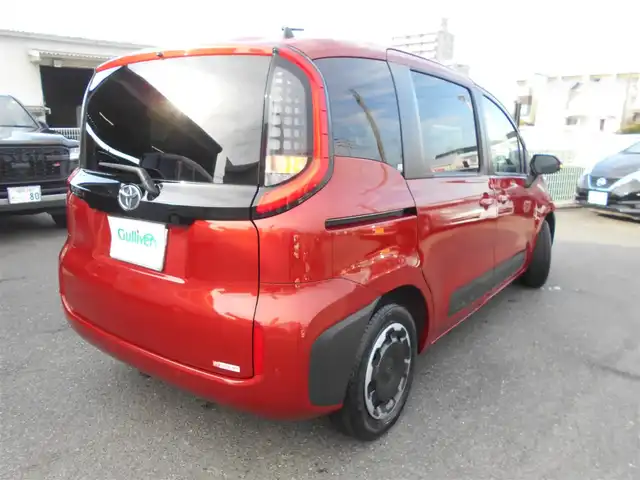 トヨタ シエンタ Z 福岡県 2022(令4)年 2.4万km スカーレットメタリック 　シエンタ　・　Z　/新車時保証書・ユーザーガイド/純正ナビ・フルセグTV・bluetooth/純正バックガイドモニター/純正ビルトイン2.0ETC/スマーチキー×2・プッシュスタート/純正リモコンエンジンスターター/レーダークルーズコントロール/ステアリングスイッチ・ヒーダー/オートLEDヘッドライト/オート電格ドアミラー/D・N席シートヒーター/両側パワースライドD