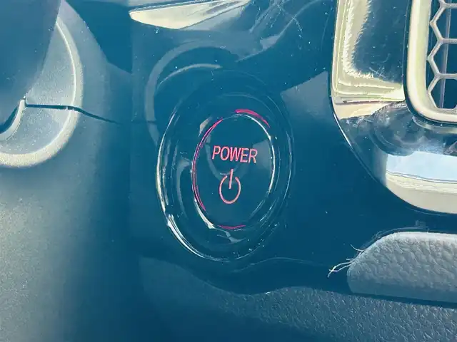 ホンダ シビック e:HEV 神奈川県 2022(令4)年 1.8万km プレミアムクリスタルレッドM 純正メモリナビ/・DTV/Bluetooth/Apple Car Play/ラジオ/バックカメラ/前後ドライブレコーダー/BOSEプレミアムサウンド/ホンダセンシング/・衝突軽減ブレーキ/・路外逸脱抑制機能/・先行者発進お知らせ機能/レーダークルーズコントロール/クリアランスソナー/黒ハーフレザーシート/前席パワーシート/前席シートヒーター/ビルトインETC2.0/パドルシフト/スマートフォン置くだけ充電/USBソケット/純正ドアハンドルプロテクター/純正フロアマット/純正トランクマット/トノカバー/純正18インチアルミホイール/純正LEDヘッドライト/フォグランプ/プッシュEgスタート/ストップ/スマートキー×2/取扱説明書/新車時保証書