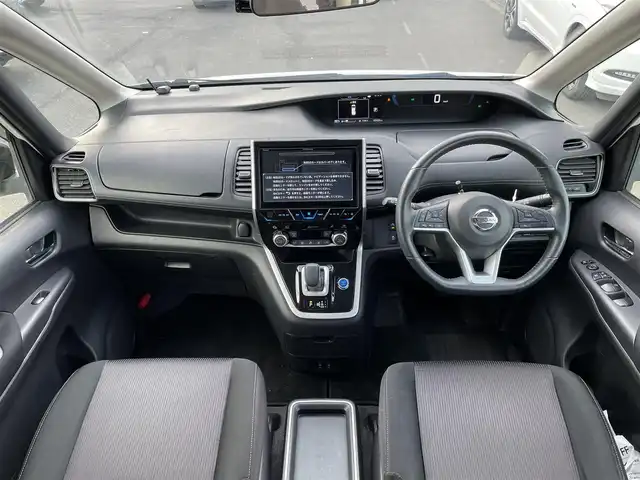 日産 セレナ e－パワー ハイウェイスター V 東京都 2019(平31)年 6.6万km 白 社外ナビ/　　TV　フルセグ　Bluetooth　/両側電動スライドドア　/レーダークルーズコントロールシステム　/シートヒーター　/ＥＴＣ　/パドルシフト　/バックカメラ　/純正フロアマット　/ＡＢＳ　/横滑り防止装置　/コーナーセンサー　/レーンアシスト　/盗難防止装置