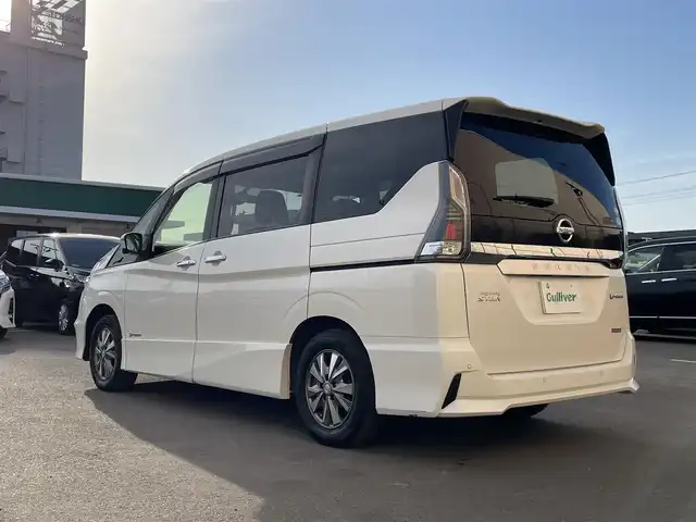 日産 セレナ e－パワー ハイウェイスター V 東京都 2019(平31)年 6.6万km 白 社外ナビ/　　TV　フルセグ　Bluetooth　/両側電動スライドドア　/レーダークルーズコントロールシステム　/シートヒーター　/ＥＴＣ　/パドルシフト　/バックカメラ　/純正フロアマット　/ＡＢＳ　/横滑り防止装置　/コーナーセンサー　/レーンアシスト　/盗難防止装置