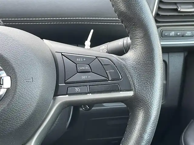 日産 セレナ e－パワー ハイウェイスター V 東京都 2019(平31)年 6.6万km 白 社外ナビ/　　TV　フルセグ　Bluetooth　/両側電動スライドドア　/レーダークルーズコントロールシステム　/シートヒーター　/ＥＴＣ　/パドルシフト　/バックカメラ　/純正フロアマット　/ＡＢＳ　/横滑り防止装置　/コーナーセンサー　/レーンアシスト　/盗難防止装置