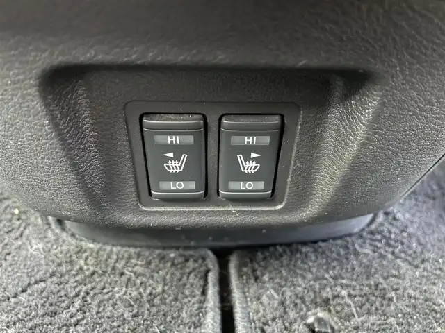 日産 セレナ e－パワー ハイウェイスター V 東京都 2019(平31)年 6.6万km 白 社外ナビ/　　TV　フルセグ　Bluetooth　/両側電動スライドドア　/レーダークルーズコントロールシステム　/シートヒーター　/ＥＴＣ　/パドルシフト　/バックカメラ　/純正フロアマット　/ＡＢＳ　/横滑り防止装置　/コーナーセンサー　/レーンアシスト　/盗難防止装置