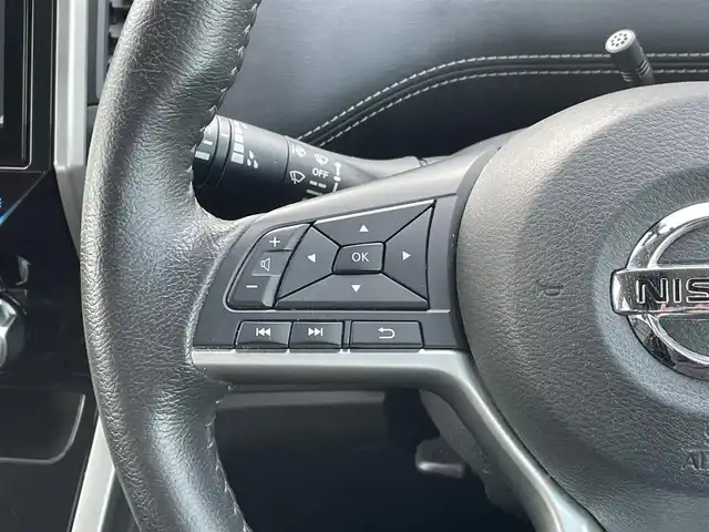 日産 セレナ e－パワー ハイウェイスター V 東京都 2019(平31)年 6.6万km 白 社外ナビ/　　TV　フルセグ　Bluetooth　/両側電動スライドドア　/レーダークルーズコントロールシステム　/シートヒーター　/ＥＴＣ　/パドルシフト　/バックカメラ　/純正フロアマット　/ＡＢＳ　/横滑り防止装置　/コーナーセンサー　/レーンアシスト　/盗難防止装置