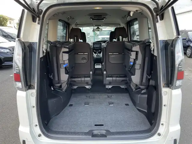 日産 セレナ e－パワー ハイウェイスター V 東京都 2019(平31)年 6.6万km 白 社外ナビ/　　TV　フルセグ　Bluetooth　/両側電動スライドドア　/レーダークルーズコントロールシステム　/シートヒーター　/ＥＴＣ　/パドルシフト　/バックカメラ　/純正フロアマット　/ＡＢＳ　/横滑り防止装置　/コーナーセンサー　/レーンアシスト　/盗難防止装置