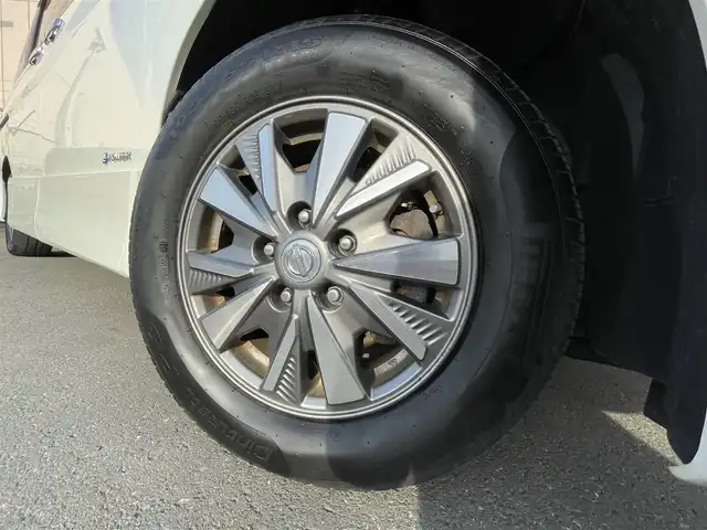 日産 セレナ e－パワー ハイウェイスター V 東京都 2019(平31)年 6.6万km 白 社外ナビ/　　TV　フルセグ　Bluetooth　/両側電動スライドドア　/レーダークルーズコントロールシステム　/シートヒーター　/ＥＴＣ　/パドルシフト　/バックカメラ　/純正フロアマット　/ＡＢＳ　/横滑り防止装置　/コーナーセンサー　/レーンアシスト　/盗難防止装置