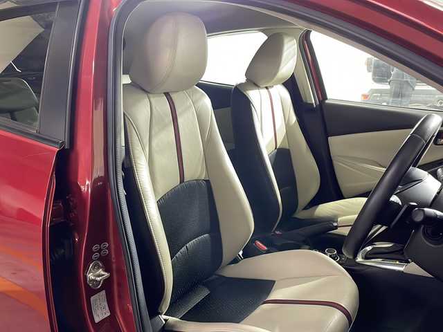 マツダ デミオ XD ツーリング Lパッケージ 広島県 2015(平27)年 3.7万km ソウルレッドプレミアムメタリック 純正ナビ/バックカメラ/ハーフレザーシート/衝突軽減ブレーキ/誤発進抑制機能/ブラインドスポットモニター/オートハイビーム/クルーズコントロール/ヘッドアップディスプレイ/パドルシフト/LEDヘッドランプ/純正16インチAW/ETC/ドライブレコーダー