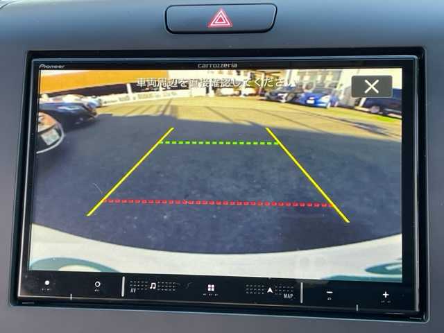 ホンダ フリード＋ クロスター ホンダセンシング 神奈川県 2021(令3)年 2.3万km プラチナホワイトパール ワンオーナー			/社外8インチナビ【AVIC-RL720】/・DTV/DVD/CD/Bluetooth/SD/バックカメラ/リアコーナーセンサー/ホンダセンシング/・衝突軽減ブレーキ			/・誤発進抑制機能					/・路外逸脱抑制機能			/アダプティブクルーズコントロール			/アイドリングストップ					/ビルトインETC			/前側ドライブレコーダー			/ルーフレール/純正15インチAW/プッシュEgスタート/ストップ/スマートキー×2/オートライト		/LEDヘッドライト/フォグランプ/ターンランプ付電動格納ドアミラー/ドアバイザー/純正フロアマット			/取扱説明書/ナビ取扱説明書/新車時保証書