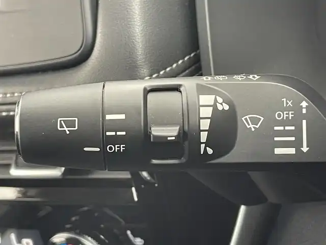 日産 エクストレイル S e－4ORCE 富山県 2023(令5)年 5.8万km ブリリアントホワイトパール ワンオーナー/4WD/アルパイン11型ディスプレイオーディオ【DAF11Z】/（AM/FM/USB/BT/CarPlay/HDMI）/衝突被害軽減ブレーキ/クルーズコントロール/オートマチックハイビーム/LEDヘッドライト/コーナーセンサー前後/標識認識機能/ボンネットバグガード/サイドステップランニングボード/全席シートヒーター/ステアリングヒーター/スマートキー/プッシュスタート/純正１８インチAW/純正フロアマット/保証書