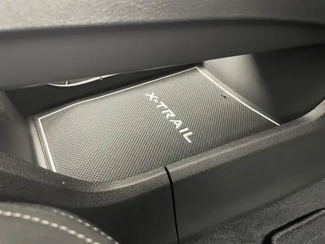 日産 エクストレイル S e－4ORCE 富山県 2023(令5)年 5.8万km ブリリアントホワイトパール ワンオーナー/4WD/アルパイン11型ディスプレイオーディオ【DAF11Z】/（AM/FM/USB/BT/CarPlay/HDMI）/衝突被害軽減ブレーキ/クルーズコントロール/オートマチックハイビーム/LEDヘッドライト/コーナーセンサー前後/標識認識機能/ボンネットバグガード/サイドステップランニングボード/全席シートヒーター/ステアリングヒーター/スマートキー/プッシュスタート/純正１８インチAW/純正フロアマット/保証書