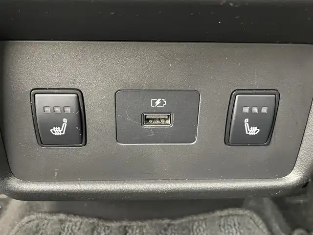 日産 エクストレイル S e－4ORCE 富山県 2023(令5)年 5.8万km ブリリアントホワイトパール ワンオーナー/4WD/アルパイン11型ディスプレイオーディオ【DAF11Z】/（AM/FM/USB/BT/CarPlay/HDMI）/衝突被害軽減ブレーキ/クルーズコントロール/オートマチックハイビーム/LEDヘッドライト/コーナーセンサー前後/標識認識機能/ボンネットバグガード/サイドステップランニングボード/全席シートヒーター/ステアリングヒーター/スマートキー/プッシュスタート/純正１８インチAW/純正フロアマット/保証書