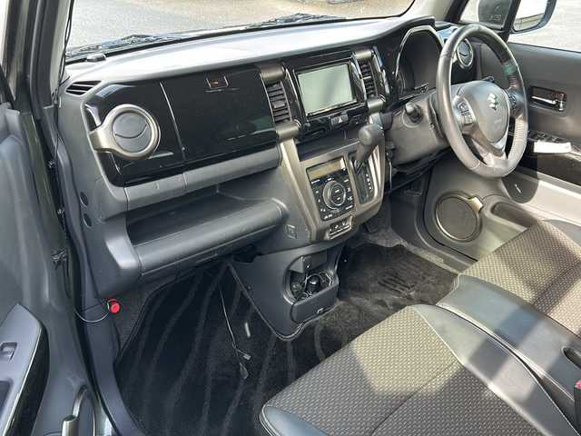 スズキ ハスラー Jスタイル Ⅱ ターボ 福島県 2016(平28)年 8.8万km クールカーキパールメタリック/ホワイト2トーンルーフ スズキセーフティサポート/・衝突被害軽減ブレーキ/・車線逸脱警報装置/・誤発進抑制装置/・ふらつき警報機能/・先行車発進お知らせ機能/社外ナビ/・型番：MDR-RC175/・フルセグTV/BT/CD/DVD/iPod/SD/FM/AM/前後ドライブレコーダー/・型番：MDR-RC175/革張りステアリング/・ステアリングスイッチ/・パドルシフト/・クルーズコントロール/ベンチシート/・フルフラットシート/・D+N席シートヒーター/ダウンヒルアシストコントロール/電動格納ミラー/・ウィンカーミラー/プッシュスタート/・スマートキー/・スペアキー1本/ルーフレール/LEDヘッドライト/・フォグランプ/・オートライト/純正ドアバイザー/純正15インチAW