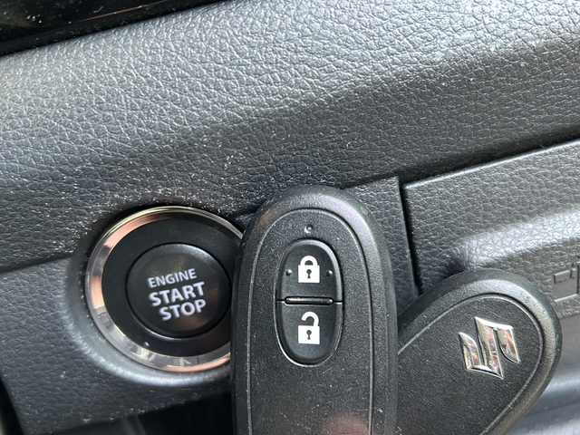 スズキ ハスラー Jスタイル Ⅱ ターボ 福島県 2016(平28)年 8.8万km クールカーキパールメタリック/ホワイト2トーンルーフ スズキセーフティサポート/・衝突被害軽減ブレーキ/・車線逸脱警報装置/・誤発進抑制装置/・ふらつき警報機能/・先行車発進お知らせ機能/社外ナビ/・型番：MDR-RC175/・フルセグTV/BT/CD/DVD/iPod/SD/FM/AM/前後ドライブレコーダー/・型番：MDR-RC175/革張りステアリング/・ステアリングスイッチ/・パドルシフト/・クルーズコントロール/ベンチシート/・フルフラットシート/・D+N席シートヒーター/ダウンヒルアシストコントロール/電動格納ミラー/・ウィンカーミラー/プッシュスタート/・スマートキー/・スペアキー1本/ルーフレール/LEDヘッドライト/・フォグランプ/・オートライト/純正ドアバイザー/純正15インチAW