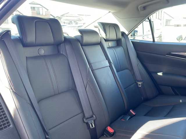 トヨタ クラウン ハイブリッド アスリートG 東京都 2017(平29)年 3.2万km プレシャスブラックパール ワンオーナー/純正メモリナビ/CD/DVD/BT/フルセグテレビ/バックカメラ/ウィンカーミラー/クルーズコントロール/プッシュスタート/ドアバイザー/ETC/レザーシート/パワーシート/シートヒーター/エアーシート/ハンドルヒーター/前後ドラレコ/前後コーナーセンサー/PCS/BSM/社外AW付スタッドレス4本積載