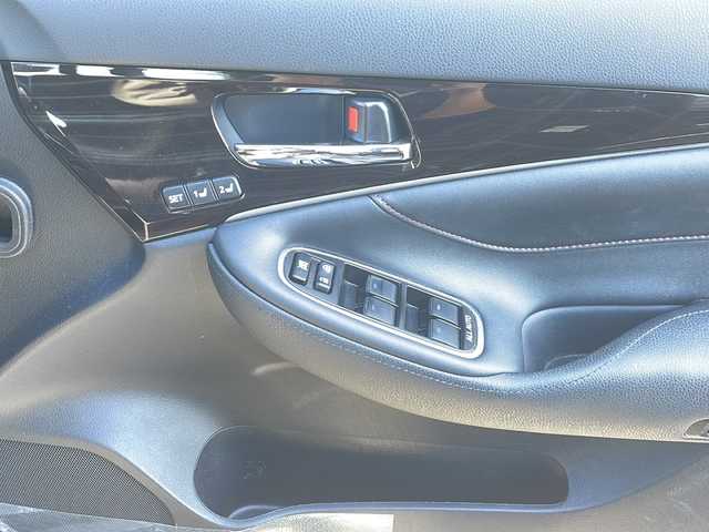 トヨタ クラウン ハイブリッド アスリートG 東京都 2017(平29)年 3.2万km プレシャスブラックパール ワンオーナー/純正メモリナビ/CD/DVD/BT/フルセグテレビ/バックカメラ/ウィンカーミラー/クルーズコントロール/プッシュスタート/ドアバイザー/ETC/レザーシート/パワーシート/シートヒーター/エアーシート/ハンドルヒーター/前後ドラレコ/前後コーナーセンサー/PCS/BSM/社外AW付スタッドレス4本積載