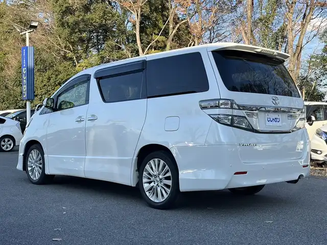 トヨタ ヴェルファイア 2．4Z 栃木県 2013(平25)年 8.6万km ホワイトパールクリスタルシャイン (株)IDOMが運営する【じしゃロン宇都宮店】の自社ローン対象車両になります。こちらは現金ご利用時の価格です。自社ローンご希望の方は別途その旨お申付け下さい。/社外ナビ/バックカメラ/フルセグ/Ｂｌｕｅｔｏｏｔｈ/フリップダウンモニター/両側パワースライドドア/ＥＴＣ/スマートキー/純正アルミホイール/ＨＩＤヘッドライト/オートライト/フォグライト