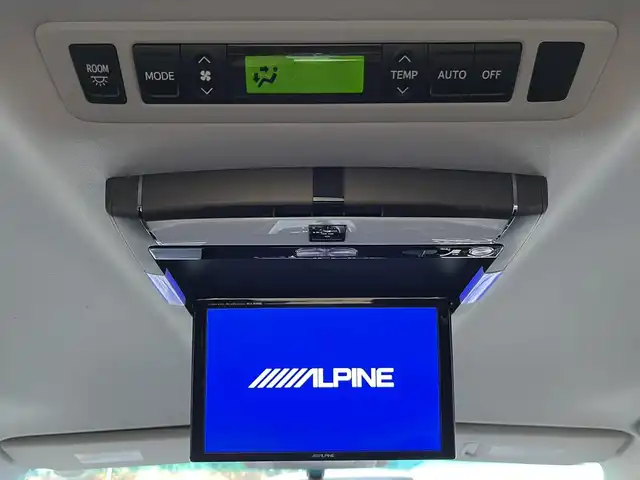 トヨタ ヴェルファイア 2．4Z 栃木県 2013(平25)年 8.6万km ホワイトパールクリスタルシャイン (株)IDOMが運営する【じしゃロン宇都宮店】の自社ローン対象車両になります。こちらは現金ご利用時の価格です。自社ローンご希望の方は別途その旨お申付け下さい。/社外ナビ/バックカメラ/フルセグ/Ｂｌｕｅｔｏｏｔｈ/フリップダウンモニター/両側パワースライドドア/ＥＴＣ/スマートキー/純正アルミホイール/ＨＩＤヘッドライト/オートライト/フォグライト