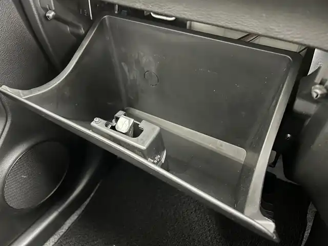 マツダ キャロル GL 道央・札幌 2019(令1)年 3.6万km スペリアホワイト ・Ｓｔｒａｄａナビ/・バックカメラ/・衝突軽減ブレーキ/・横滑り防止機能/・ＥＴＣ/・Ｂｌｕｅｔｏｏｔｈ＆ＣＤ/・アイドリングストップ/・レーンアシスト/・Ｄ＋Ｎ席シートヒーター/・オートライト/・社外フロアマット/・ハロゲンヘッドライト/・ベンチシート/・リモコンキー/・パワーウインドウ