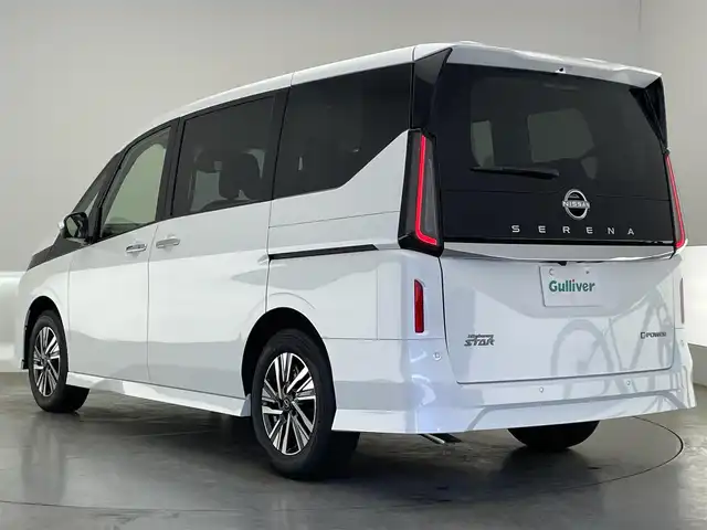 日産 セレナ e－パワー ハイウェイスター V 愛知県 2025(令7)年 0.1万km未満 プリズムホワイト 登録済未使用車　純正１２．３型ナビＴＶ　ＨＤＭＩ　プロパイロット　全方位カメラ　デジタルインナーミラー　ＥＴＣ２．０　純正前後ドラレコ　ワイヤレス充電　ＬＥＤライト　ＢＳＭ　衝突軽減　両側Ｐスラ　禁煙/e-POWER　ハイウエイスターV　ヘッドランプ オートレベライザー+アダプティブLEDヘッドライトシステム+インテリジェント アラウンドビューモニター（移動物 検知機能付）+インテリジェント ルームミラー+アドバンスドドライブアシストディスプレイ（12.3インチカラーディスプレイ）+統合型インターフェースディスプレイ+ワイヤレス充電器+6スピーカー+NissanConnectナビゲーションシステム（地デジ内蔵）+車載通信ユニット（TCU［Telematics Control Unit］）+ETC2.0ユニット（ビルトインタイプ）+ドライブレコーダー（前後セット）+プロパイロット（ナビリンク機能付）+プロパイロット緊急停止支援システム（SOSコール機能付）+SOSコール（488/400円）