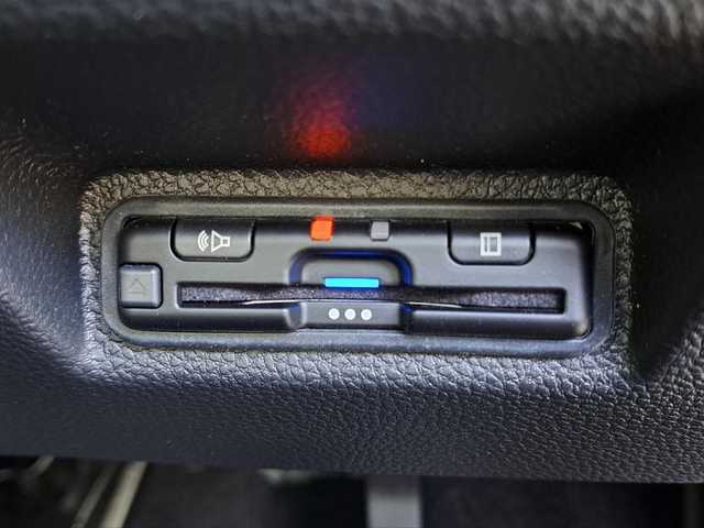 ホンダ ＷＲ－Ｖ X 愛知県 2025(令7)年 0.1万km プラチナホワイトパール /禁煙車//純正8インチHondaコネクトナビ(LXM-245ZFEi)/・フルセグTV・FM・AM・BT・USB//バックカメラ//前後ドライブレコーダー//ETC//LEDヘッドライト//スマートキー//ホンダセンシング/・路外逸脱抑制機能/・踏み間違い衝突軽減システム/・パーキングセンサー警報/・衝突軽減ブレーキ/・アダプティブクルーズコントロール//オートマチックハイビーム//パドルシフト//ドアバイザー//ステアリングスイッチ//保証書//取扱説明書//スペアキー