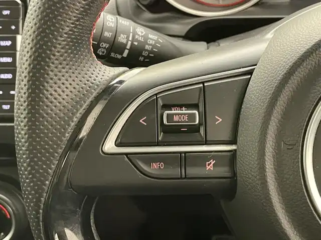 スズキ スイフト スポーツ セーフティPKG 愛知県 2019(令1)年 4.7万km チャンピオンイエロー 社外ナビ　フルセグＴＶ　Ｂｌｕｅｔｏｏｔｈ　バックカメラ　ＥＴＣ　デュアルセンサーブレーキ　衝突軽減　追従クルコン　車線逸脱　マッドフラップ　ＬＥＤオートライト　フォグランプ　ドライブレコーダー　禁煙