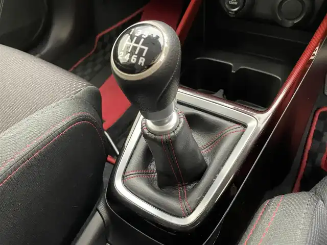 スズキ スイフト スポーツ セーフティPKG 愛知県 2019(令1)年 4.7万km チャンピオンイエロー 社外ナビ　フルセグＴＶ　Ｂｌｕｅｔｏｏｔｈ　バックカメラ　ＥＴＣ　デュアルセンサーブレーキ　衝突軽減　追従クルコン　車線逸脱　マッドフラップ　ＬＥＤオートライト　フォグランプ　ドライブレコーダー　禁煙