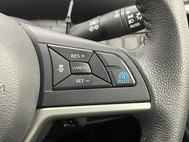 日産 セレナ ハイウェイスターVセレクションⅡ 埼玉県 2019(令1)年 6万km マルーンレッド 2トーン プロパイロット セーフティパックB フリップダウンモニター パーキングアシスト インテリジェントルームミラー 社外ナビ エマージェンシーブレーキ 地デジフルセグTV 両側パワースライドドア ETC