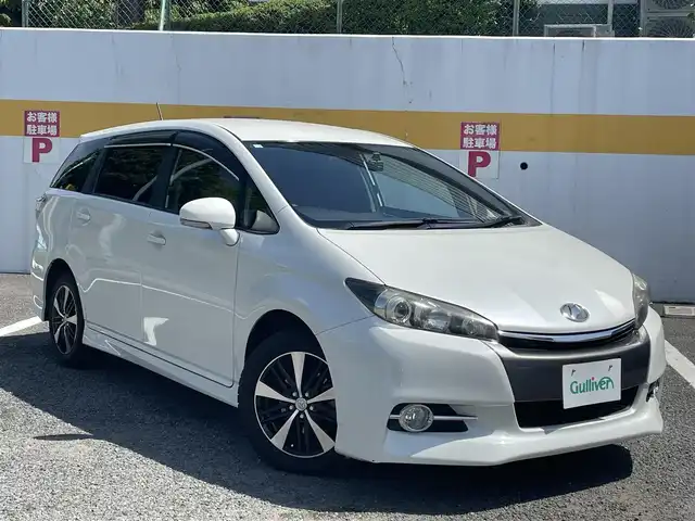 トヨタ ウィッシュ 1．8S 神奈川県 2012(平24)年 7.9万km ホワイトパールクリスタルシャイン ワンオーナー/D.OPHDDナビ・フルセグ・DVD・CD・SD・MSV・Bluetooth/バックカメラ/ビルトインETC/革巻ハンドル/パドルシフト/ステリモ/革巻シフトノブ/シートカバー/D/N席バニティミラー/ドアバイザー/純正16インチアルミ/キセノンヘッドライト/新車時保証書/取扱説明書/スペアキー