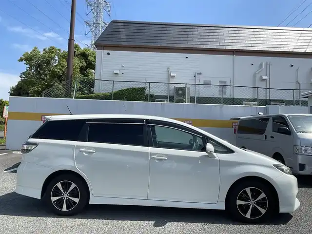 トヨタ ウィッシュ 1．8S 神奈川県 2012(平24)年 7.9万km ホワイトパールクリスタルシャイン ワンオーナー/D.OPHDDナビ・フルセグ・DVD・CD・SD・MSV・Bluetooth/バックカメラ/ビルトインETC/革巻ハンドル/パドルシフト/ステリモ/革巻シフトノブ/シートカバー/D/N席バニティミラー/ドアバイザー/純正16インチアルミ/キセノンヘッドライト/新車時保証書/取扱説明書/スペアキー