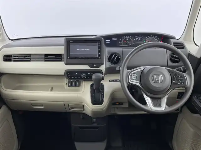 ホンダ Ｎ ＢＯＸ G L ホンダセンシング 千葉県 2020(令2)年 1.4万km ルナシルバーM 禁煙車/ホンダセンシング/　●衝突軽減ブレーキ〈CMBS〉/　●誤発進抑制機能　/　●歩行者事故低減ステアリング/　●先行車発進お知らせ機能/　●標識認識機能/　●路外逸脱抑制機能/　●ACC〈アダプティブ・クルーズ・コントロール〉/　●LKAS〈車線維持支援システム〉/　●後方誤発進抑制機能/　●オートハイビーム/純正ナビ　/ＢＴ/ＣＤ/ＡＭ/ＦＭ　/片側パワースライドドア　/バックカメラ　/ＬＥＤヘッドライト　/ドライブレコーダー/ETC/電格ミラー/シートヒーター/プッシュスタート/スマートキー