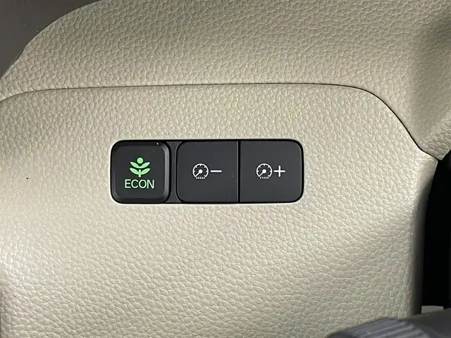 ホンダ Ｎ ＢＯＸ G L ホンダセンシング 千葉県 2020(令2)年 1.4万km ルナシルバーM 禁煙車/ホンダセンシング/　●衝突軽減ブレーキ〈CMBS〉/　●誤発進抑制機能　/　●歩行者事故低減ステアリング/　●先行車発進お知らせ機能/　●標識認識機能/　●路外逸脱抑制機能/　●ACC〈アダプティブ・クルーズ・コントロール〉/　●LKAS〈車線維持支援システム〉/　●後方誤発進抑制機能/　●オートハイビーム/純正ナビ　/ＢＴ/ＣＤ/ＡＭ/ＦＭ　/片側パワースライドドア　/バックカメラ　/ＬＥＤヘッドライト　/ドライブレコーダー/ETC/電格ミラー/シートヒーター/プッシュスタート/スマートキー