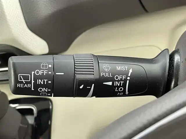 ホンダ Ｎ ＢＯＸ G L ホンダセンシング 千葉県 2020(令2)年 1.4万km ルナシルバーM 禁煙車/ホンダセンシング/　●衝突軽減ブレーキ〈CMBS〉/　●誤発進抑制機能　/　●歩行者事故低減ステアリング/　●先行車発進お知らせ機能/　●標識認識機能/　●路外逸脱抑制機能/　●ACC〈アダプティブ・クルーズ・コントロール〉/　●LKAS〈車線維持支援システム〉/　●後方誤発進抑制機能/　●オートハイビーム/純正ナビ　/ＢＴ/ＣＤ/ＡＭ/ＦＭ　/片側パワースライドドア　/バックカメラ　/ＬＥＤヘッドライト　/ドライブレコーダー/ETC/電格ミラー/シートヒーター/プッシュスタート/スマートキー