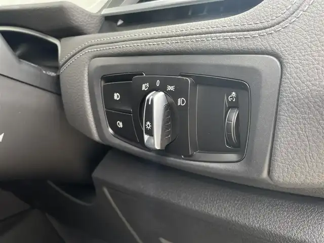 ＢＭＷ ２１８ｄ アクティブツアラー ラグジュアリー 東京都 2016(平28)年 4.2万km 白 インテリジェントＳ/純正ＨＤＤナビ/黒レザーシート/パワーシート/シートヒーター/ミラーＥＴＣ/純正ＬＥＤヘッドライト/オートライト/レーンディパーチャーウォーミング/キーレス/ＬＩＭコントロール
