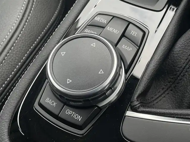 ＢＭＷ ２１８ｄ アクティブツアラー ラグジュアリー 東京都 2016(平28)年 4.2万km 白 インテリジェントＳ/純正ＨＤＤナビ/黒レザーシート/パワーシート/シートヒーター/ミラーＥＴＣ/純正ＬＥＤヘッドライト/オートライト/レーンディパーチャーウォーミング/キーレス/ＬＩＭコントロール