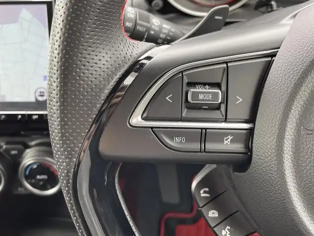 スズキ スイフト スポーツ セーフティPKG 東京都 2018(平30)年 1.9万km チャンピオンイエロー 純正ナビ/全方位モニター/デュアルカメラブレーキサポート/車線逸脱警報機能/アダプティブクルーズコントロール/シートヒーター/ＥＴＣ/ドライブレコーダー/横滑り抑制機能/ステアリングスイッチ