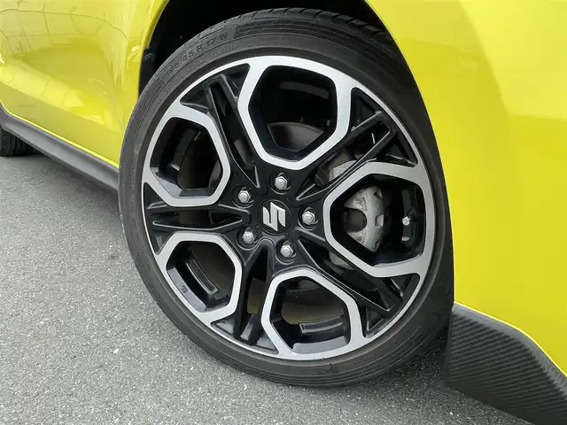 スズキ スイフト スポーツ セーフティPKG 東京都 2018(平30)年 1.9万km チャンピオンイエロー 純正ナビ/全方位モニター/デュアルカメラブレーキサポート/車線逸脱警報機能/アダプティブクルーズコントロール/シートヒーター/ＥＴＣ/ドライブレコーダー/横滑り抑制機能/ステアリングスイッチ