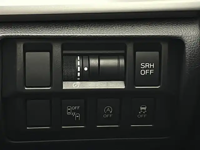 スバル インプレッサ スポーツ 2．0i－Lアイサイト 宮城県 2020(令2)年 1.3万km クリスタルホワイトP 純正８型ナビ　/アイサイトセイフティプラス　/アダプティブクルーズコントロール　/バック／サイドカメラ　/リアビークルディテクション　/パワーシート　/電動パーキングブレーキ　/ステアリングレスポンシブヘッドランプ/フルセグTV/LEDヘッドライト/リアパーキングセンサー/純正17インチAW/スマートキー/禁煙車