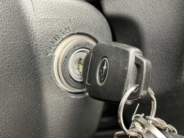 スバル インプレッサ Ｇ４ 1．6i－L 道央・札幌 2012(平24)年 6.7万km オブシディアンブラックパール ・４WD/・カロッツェリアナビ/・DVD.CD.SD.Bluetooth/・フルセグ/・エンジンスターター/ETC/・HIDライト/・サマータイヤアルミ付積み込み/・アイドリングストッ/・ナノイー/・キーレス