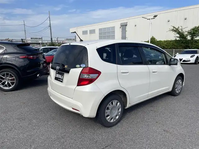 ホンダ フィット G 滋賀県 2011(平23)年 5.4万km 白 純正オーディオ/CD/USB/AUX/Bカメラ/ドライブレコーダー前後