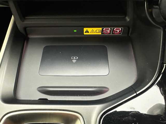 レクサス ＮＸ 250 バージョンL 兵庫県 2023(令5)年 0.9万km ソニッククォーツ 純正メモリナビ/（フルセグTV、BT、USB、Miracast）/ステアリングヒーター/デジタルインナーミラー/ブラインドスポットモニター/純正メモリナビ/ヘッドアップディスプレイ/パノラミックビューモニター/純正20インチアルミホイール/アイドリングストップ/スペアキー×2本/カードキー×1本/パドルシフト/パワーバックドア/車線逸脱防止機能/追従式クルーズコントロール/衝突被害軽減ブレーキ/トヨタセーフティセンス/ワイヤレス充電/LEDヘッドライト/LEDフォグライト/オートハイビーム/ビルトインETC2.0/レザーシート/パワーシート/シートヒーター/ベンチレーション/純正フロアマット/ドアバイザー