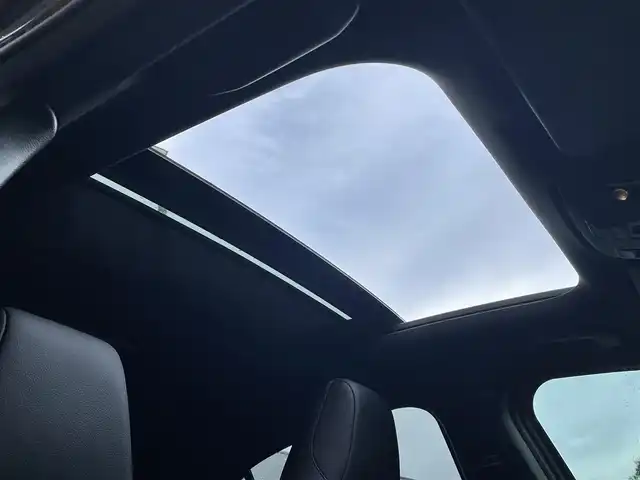 メルセデス・ベンツ Ａ１８０ AMG スタイル 静岡県 2017(平29)年 4.5万km コスモスブラック サンルーフ/純正ディスプレイオーディオ/DVD/CD/SD/BT/USB/バックカメラ/ハーフレザーシート/前席シートヒーター /前席メモリー付パワーシート/衝突軽減ブレーキ/レーンキープアシスト/ブラインドスポットモニター/クリアランスソナー/レーダークルーズコントロール/前後ドライブレコーダー/LEDヘッドライト/純正18インチAW/スマートキー×2/保証書/取扱説明書/R3/5点検記録簿有