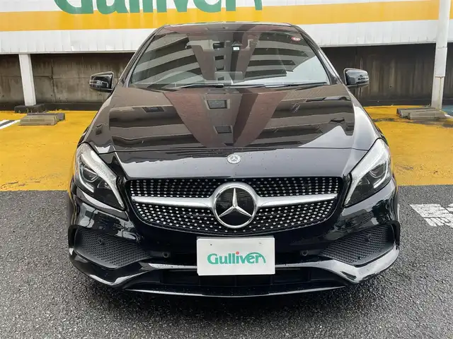 メルセデス・ベンツ Ａ１８０ AMG スタイル 静岡県 2017(平29)年 4.5万km コスモスブラック サンルーフ/純正ディスプレイオーディオ/DVD/CD/SD/BT/USB/バックカメラ/ハーフレザーシート/前席シートヒーター /前席メモリー付パワーシート/衝突軽減ブレーキ/レーンキープアシスト/ブラインドスポットモニター/クリアランスソナー/レーダークルーズコントロール/前後ドライブレコーダー/LEDヘッドライト/純正18インチAW/スマートキー×2/保証書/取扱説明書/R3/5点検記録簿有