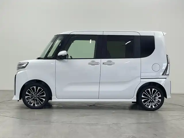 ダイハツ タント カスタム RS 群馬県 2025(令7)年 0.1万km未満 シャイニングホワイトパール 届出済未使用車　純正９型ディスプレイオーディオ　フルセグＴＶ　両側パワースライドドア　横滑り抑制機能　衝突軽減ブレーキ　アイドリングストップ　前席シートヒーター　ＬＥＤライト　純正アルミホイール　禁煙