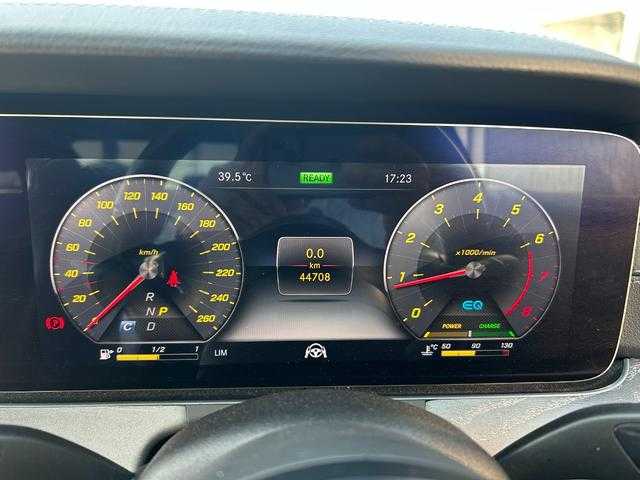 メルセデス・ベンツ ＣＬＳ４５０ 4マチック スポーツ 埼玉県 2018(平30)年 4.5万km オブシディアンブラック エクスクルーシＰ/アラウンドビューカメラ/純正HDDナビ/(Bluetooth/USB/フルセグ)/レーダーセーフティＰ/ガラススライディングルーフ/レーダーセーフティＰ/ヘッドアップディスプレイ/シートヒーター/シートベンチレーション　